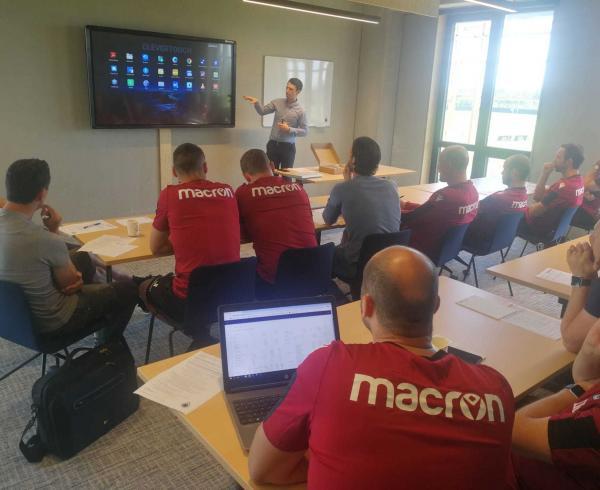 Club Brugge Marcelis Clevertouch smart office Opleiding touchscreens