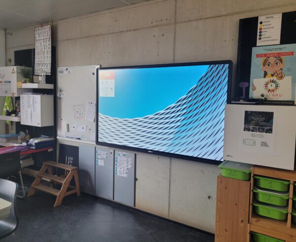 CTOUCH Riva 86 inch Heilig-Hart Halle basisschool digibord