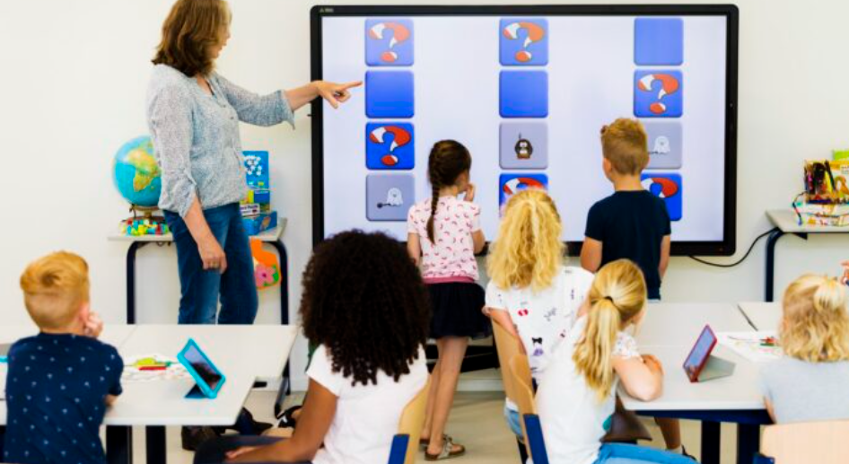 CTOUCH Rol van interactieve borden Marcelis Clevertouch Prowise smart CTOUCH Rol van interactieve borden Marcelis Clevertouch Prowise smart
