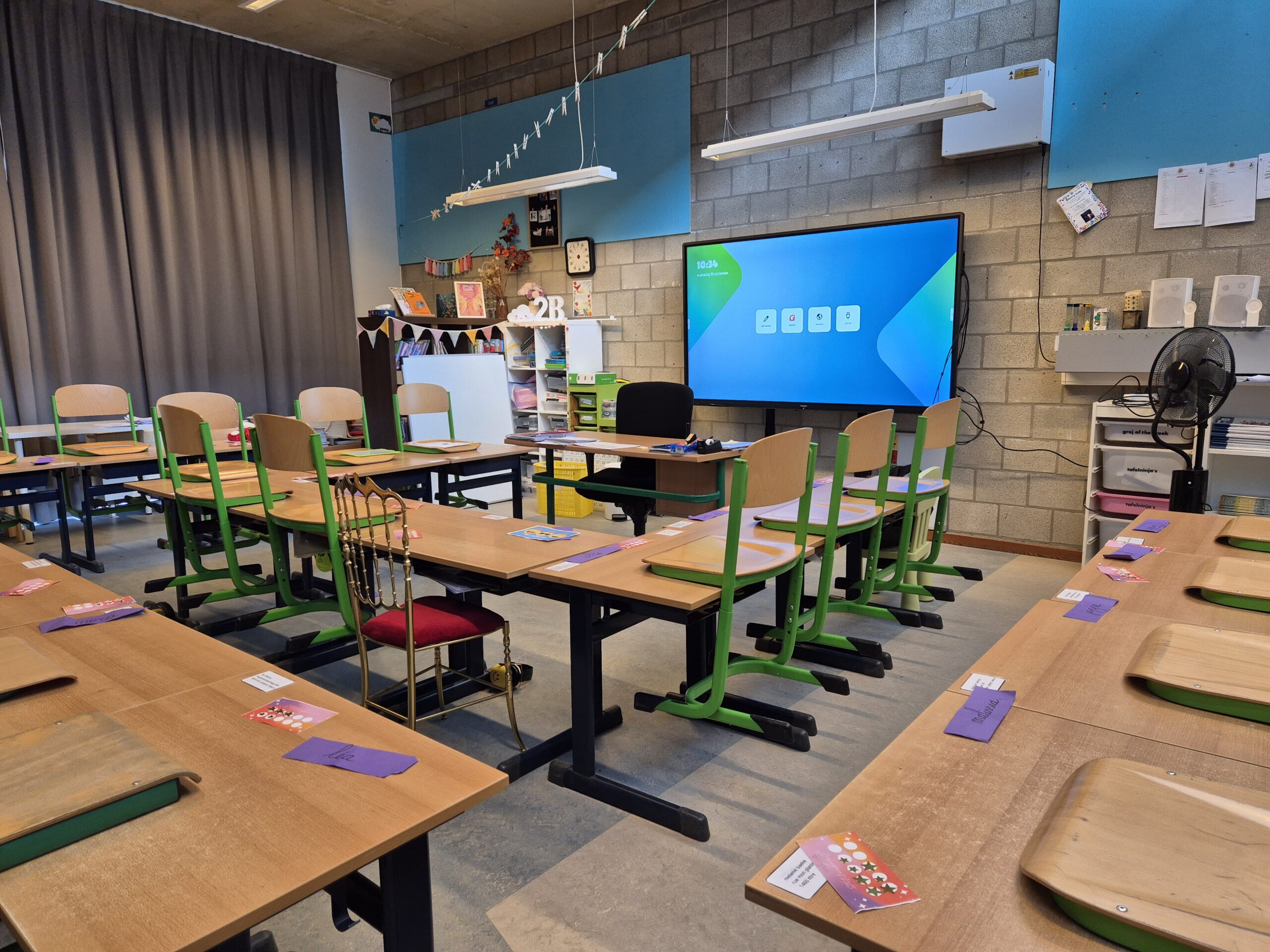 CTOUCH Riva R2 met i3CONNECT Studio in een klaslokaal